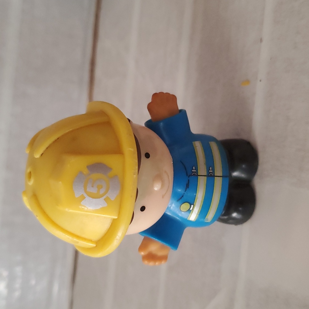Kids Toy Figurine Set  Of 6- Blue, Yellow, Red - Picture 8 of 15
